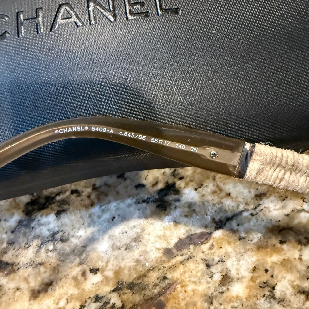 Chanel 5409-A Beige Cat Eye Sunglasses w/ Raffia Braid Temples & Case - Picture 7 of 10